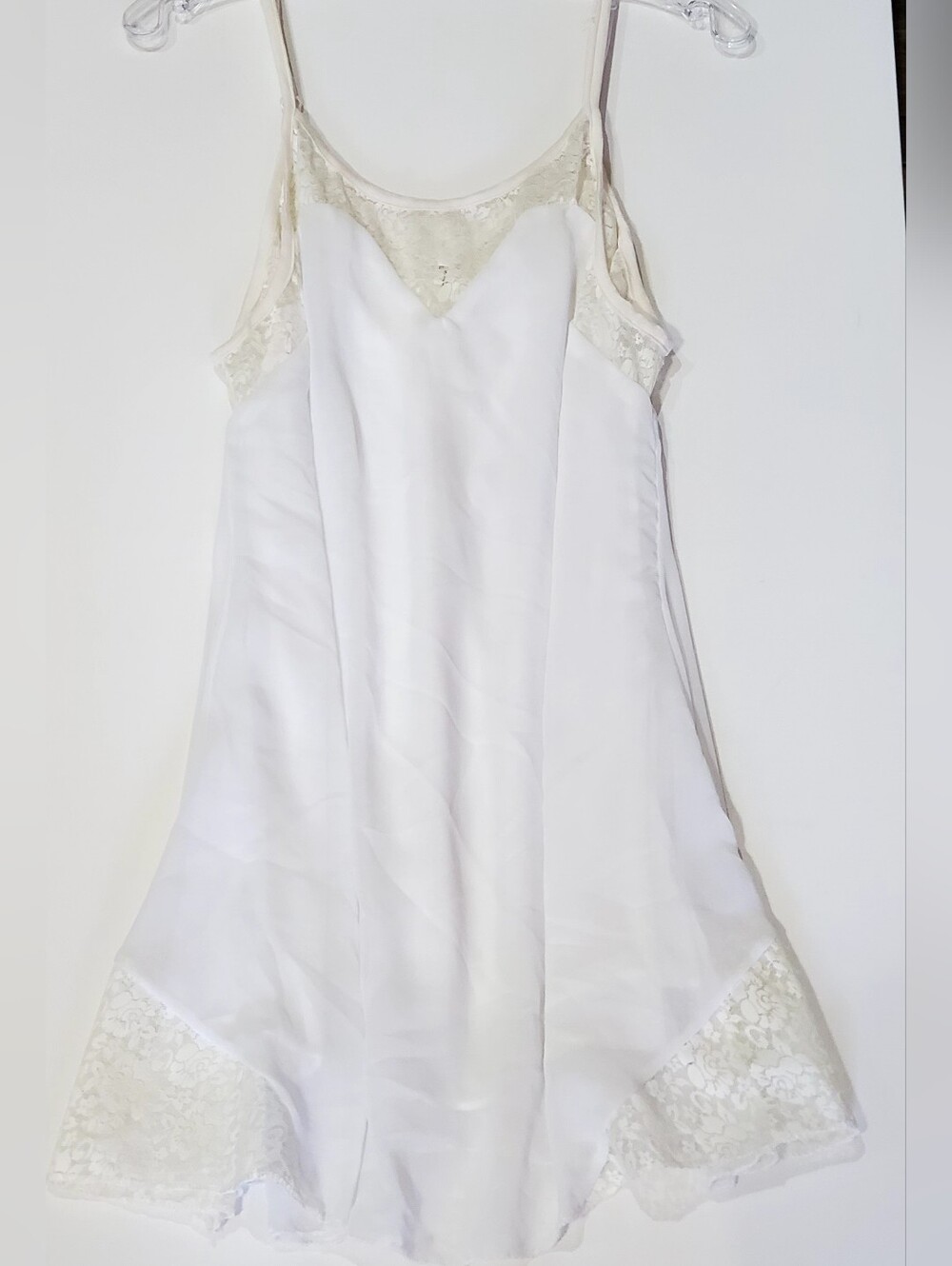 Vintage White Flowing Nighty with Ivory Lace Trim By L*Show Womens size L